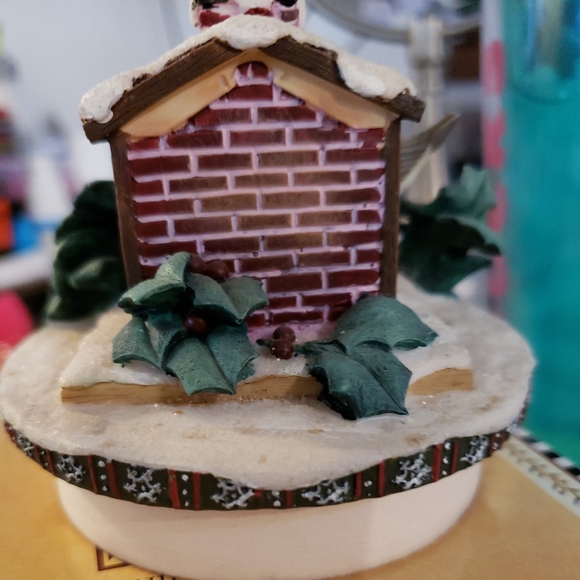 Our America Debbie Mumm candle topper. Winter birds comes in original box. - Picture 6 of 7